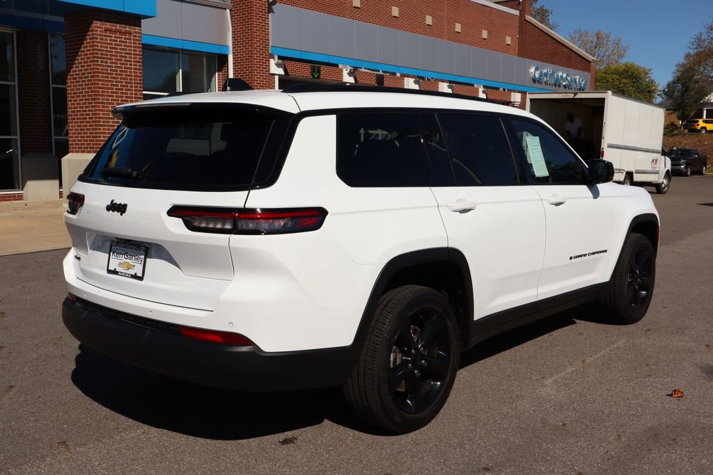 Used 2024 Jeep Grand Cherokee L Altitude image 32