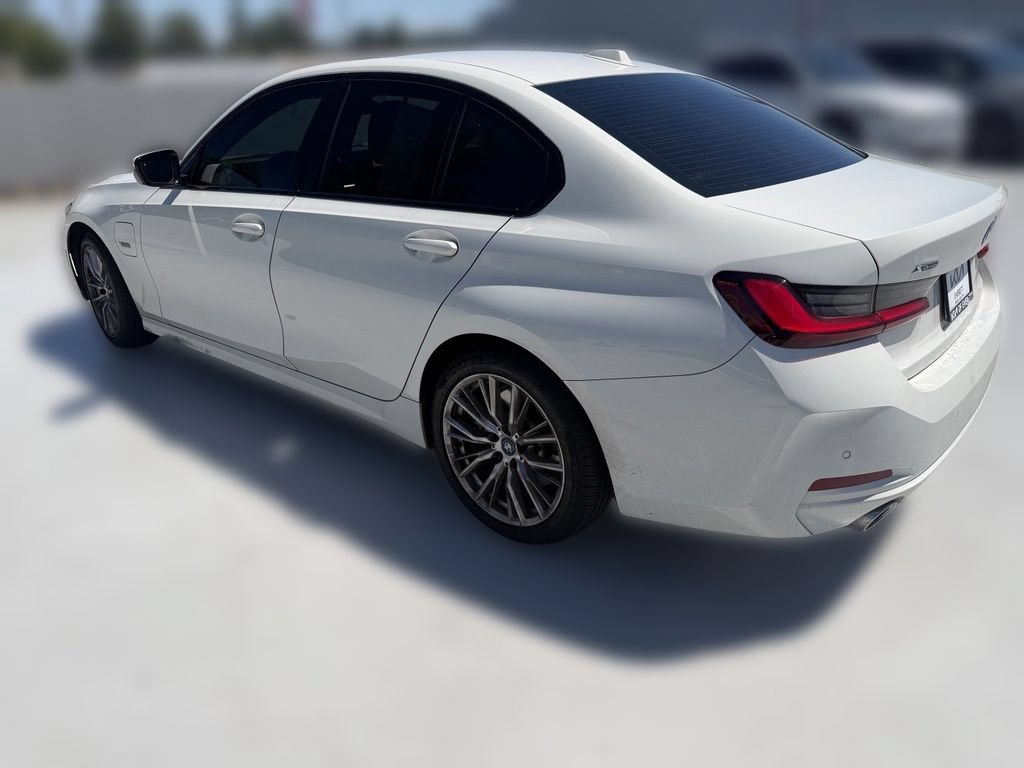 Used 2023 BMW 330e xDrive w/ Premium Package AWD/4WD image 5