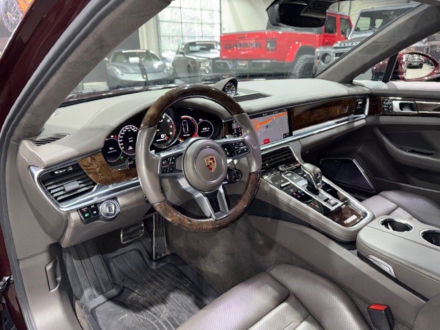 Used 2018 Porsche Panamera Turbo S image 8