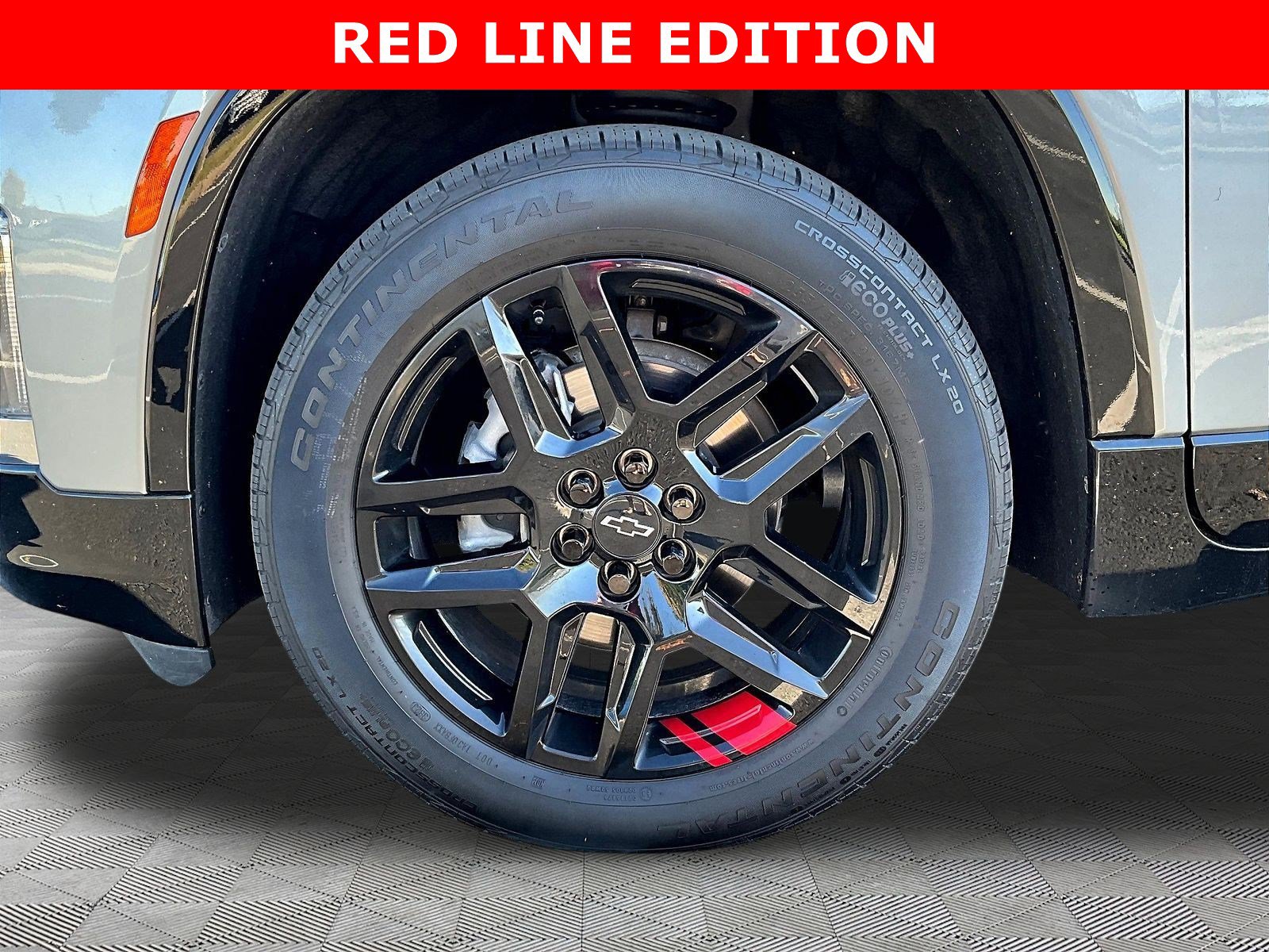 Used 2023 Chevrolet Traverse Premier w/ Redline Edition FWD image 35