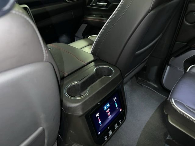 Used 2025 GMC Yukon XL AT4 Ultimate image 52