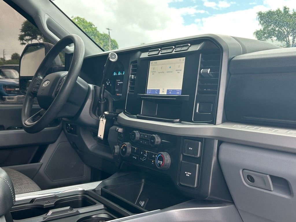 Used 2024 Ford F350 XLT w/ 360-Degree Camera Package image 25
