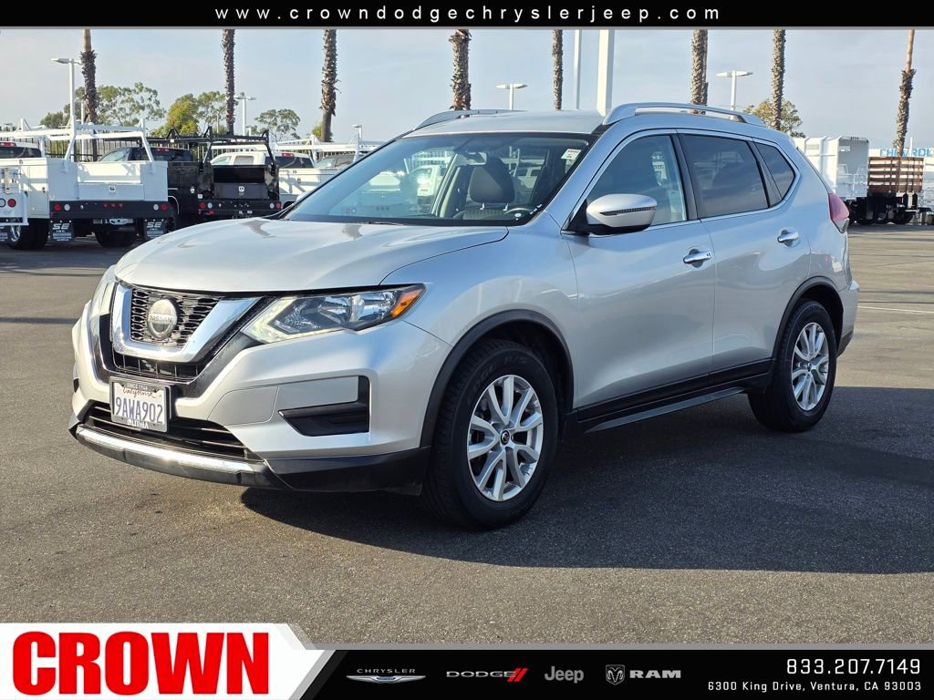 Used 2018 Nissan Rogue SV image 3