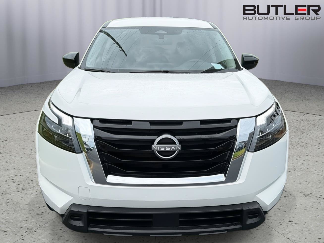 Used 2024 Nissan Pathfinder S FWD image 9