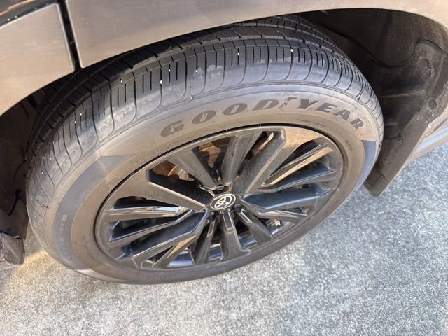 Used 2023 Toyota Highlander XSE image 6