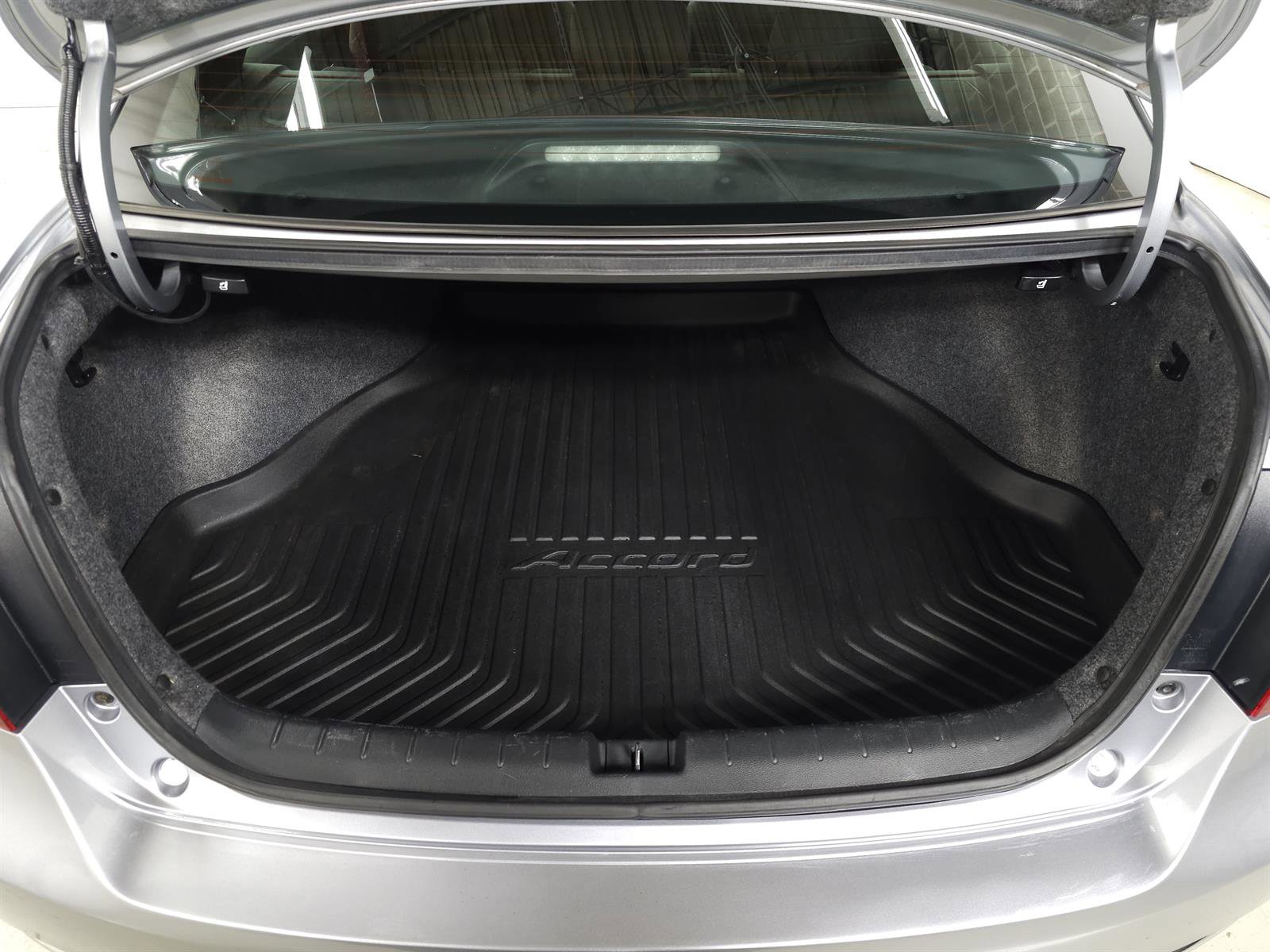 Used 2017 Honda Accord Sport Special Edition image 7