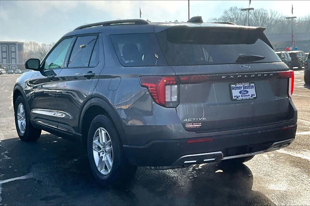 New 2026 Ford Explorer Active w/ Active Comfort Package image 3