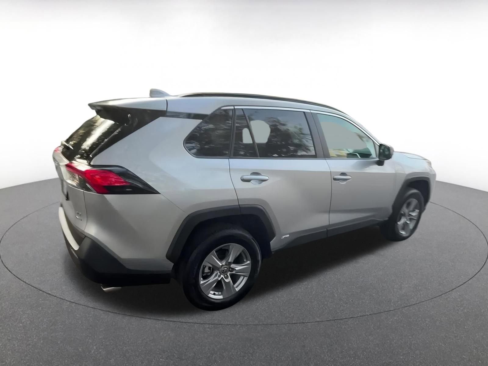 Used 2025 Toyota RAV4 LE image 15