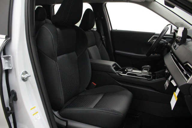 New 2026 Mitsubishi Outlander ES image 19