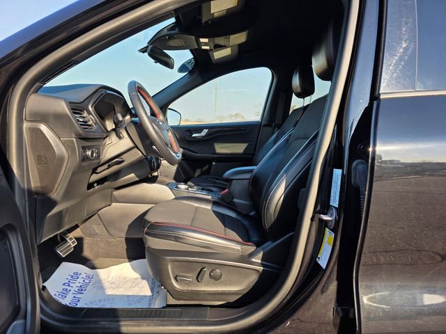 Used 2023 Ford Escape ST-Line image 4