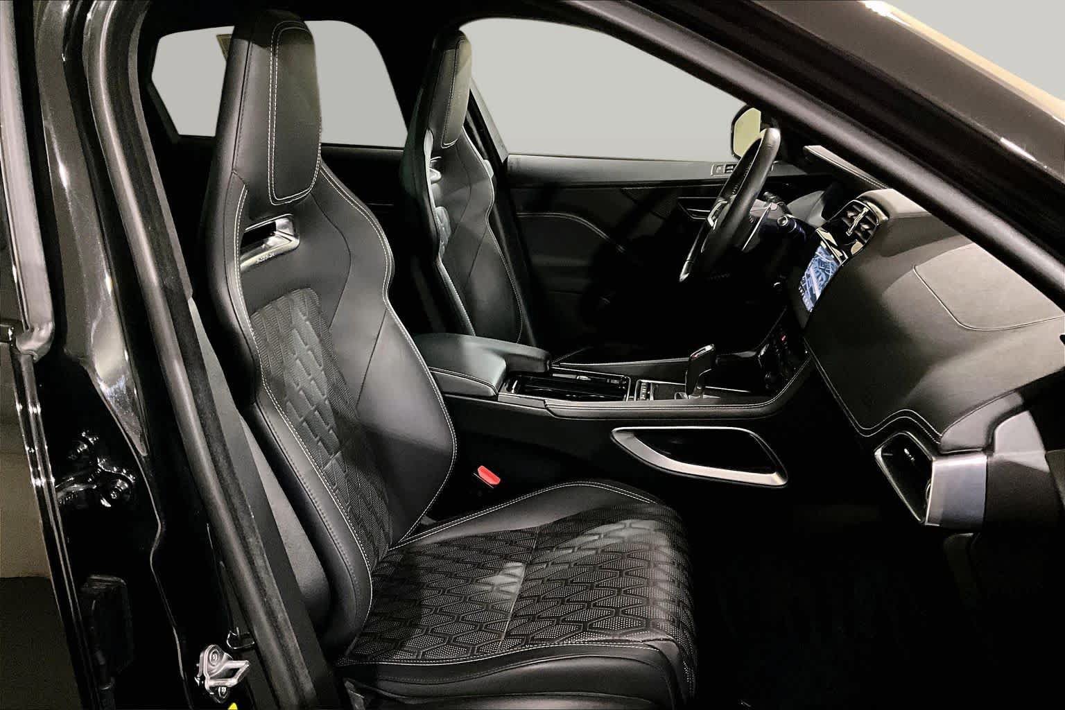 Used 2020 Jaguar F-PACE SVR AWD/4WD image 7