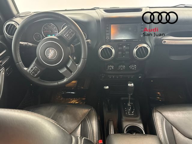 Used 2017 Jeep Wrangler Unlimited Rubicon w/ Connectivity Group AWD/4WD image 36
