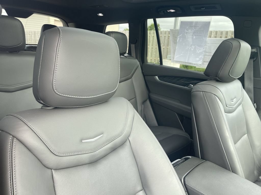 Certified 2024 Cadillac XT6 Premium Luxury w/ LPO, Floor Liner Package AWD/4WD image 45