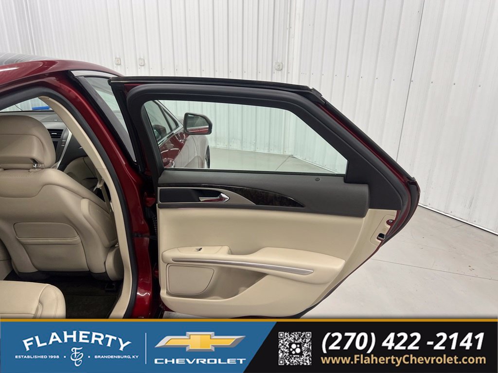 Used 2016 Lincoln MKZ w/ Equipment Group 300A Reserve FWD image 12