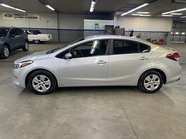 Used 2018 Kia Forte LX w/ LX Rear Camera Package image 5