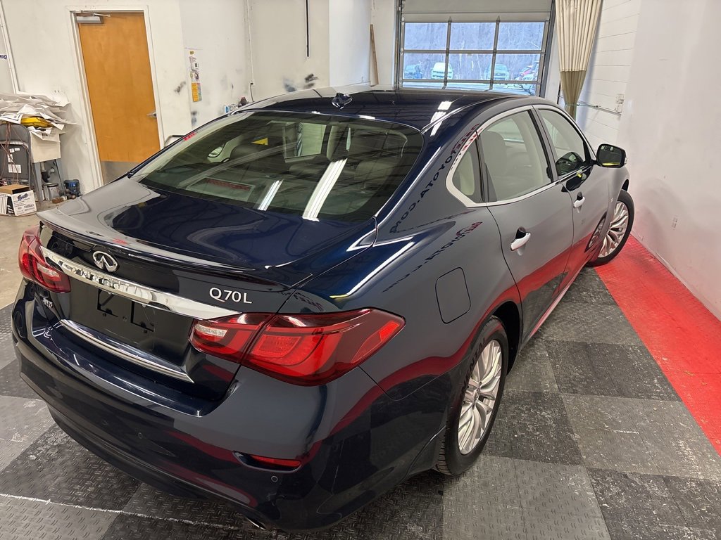 Used 2016 INFINITI Q70 L 3.7 w/ Deluxe Touring Package image 8