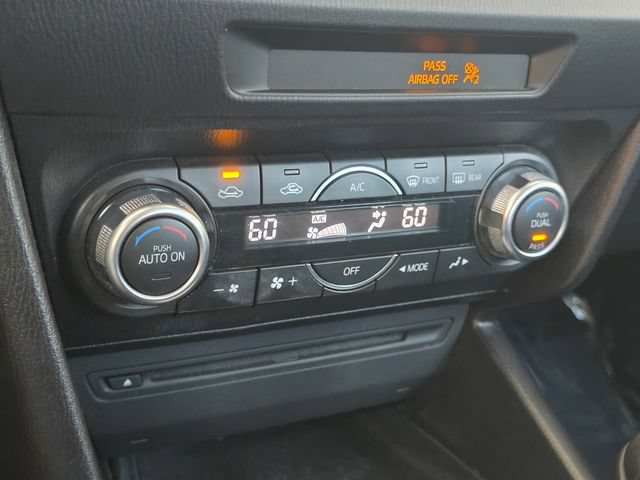 Used 2016 MAZDA MAZDA3 i Touring w/ Popular Equipment Package FWD image 21