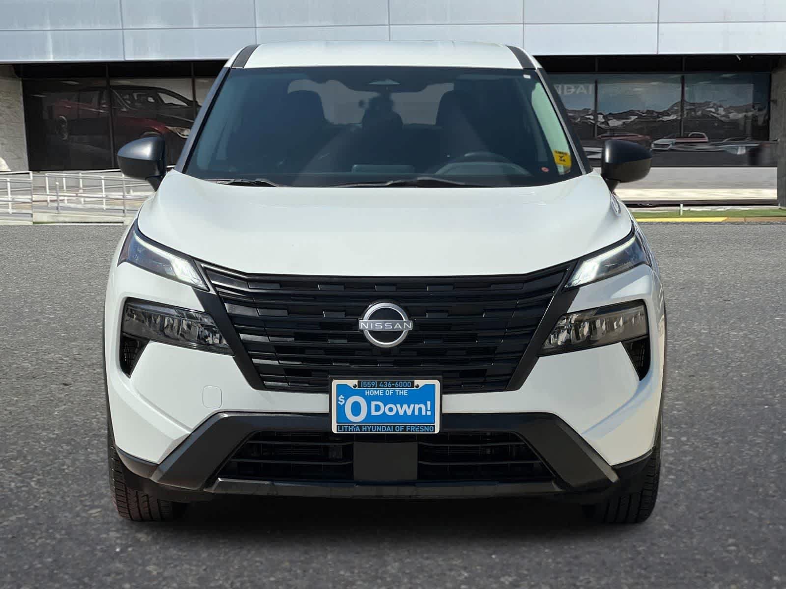 Used 2024 Nissan Rogue S FWD image 11