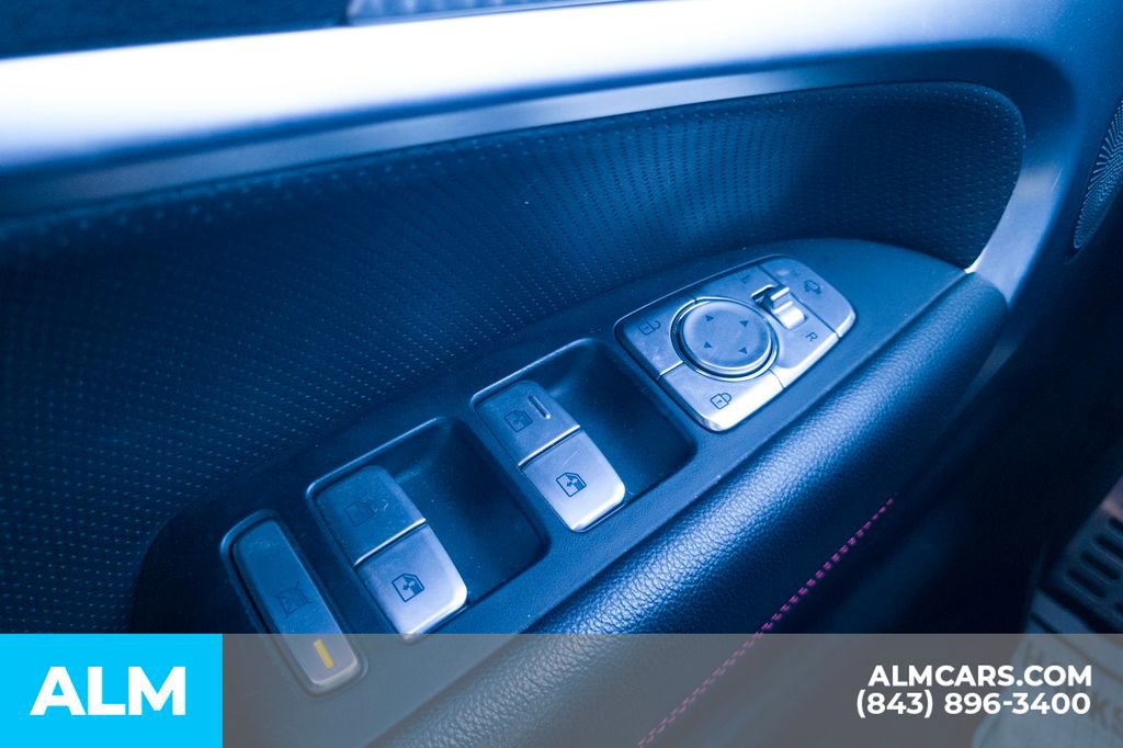 Used 2023 Genesis G70 2.0T w/ Sport Prestige Package image 39