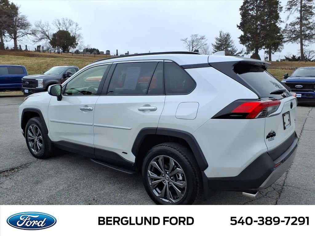 Used 2025 Toyota RAV4 Limited image 7