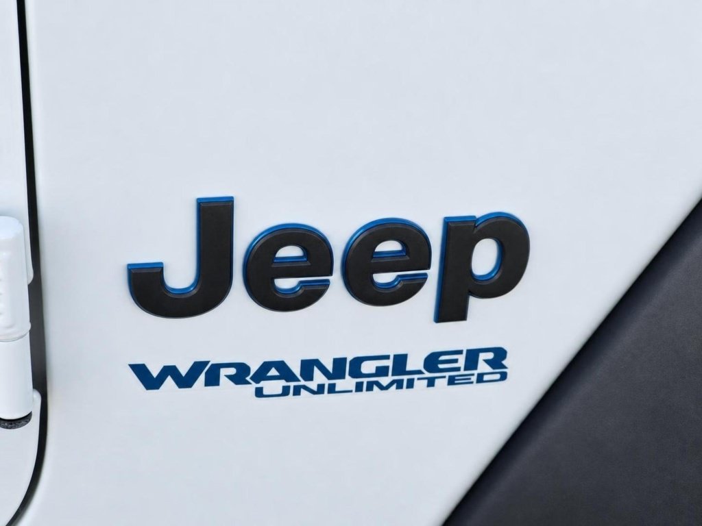 Used 2021 Jeep Wrangler Unlimited Rubicon 4xe w/ Steel Bumper Group AWD/4WD image 31