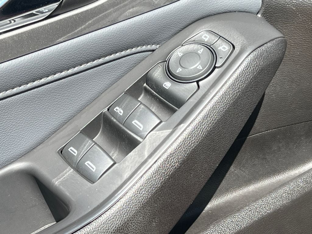 Used 2018 Chevrolet Traverse LT AWD/4WD image 18