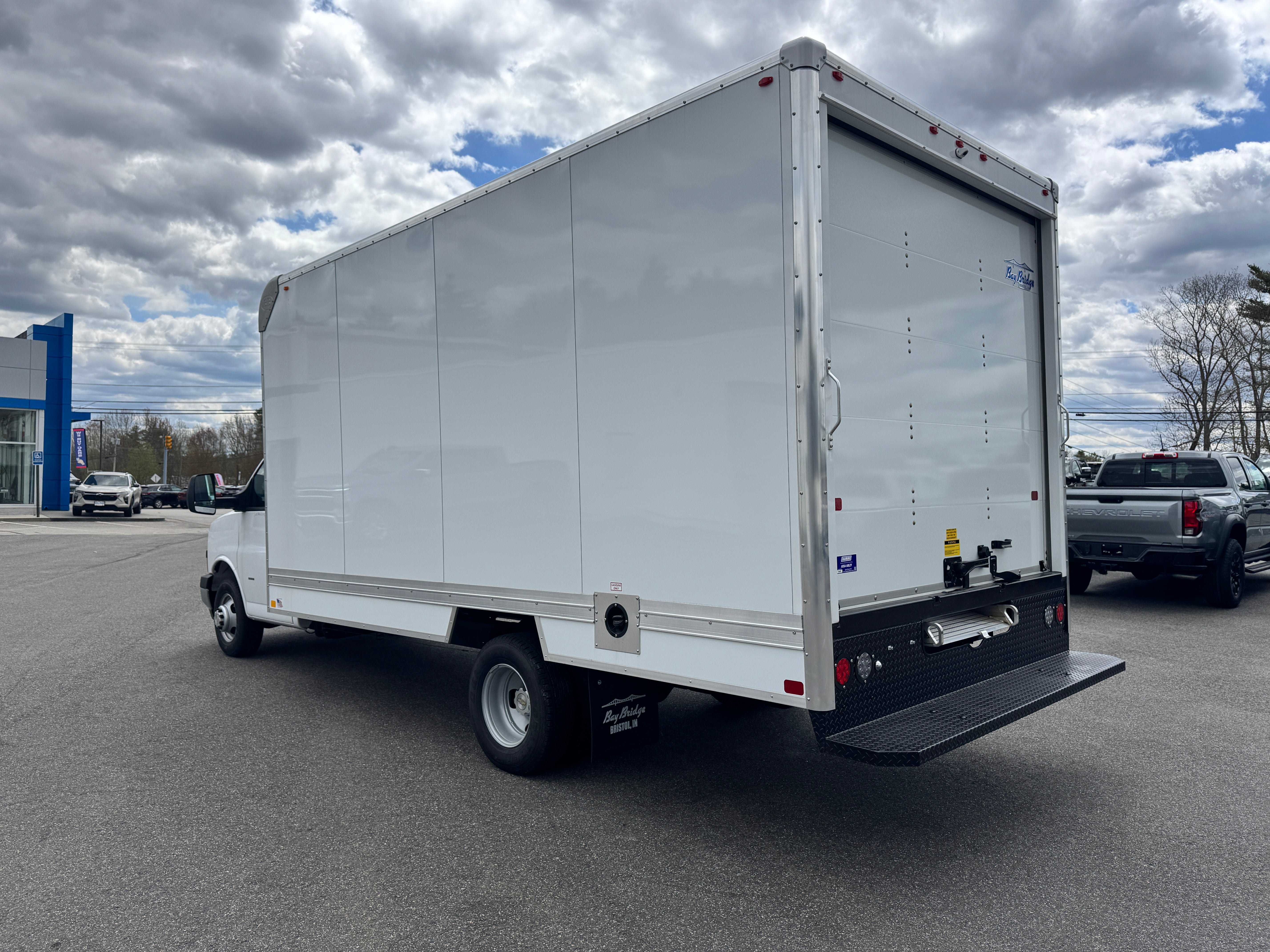 New 2025 Chevrolet Express 3500 w/ Power Convenience Package RWD image 5