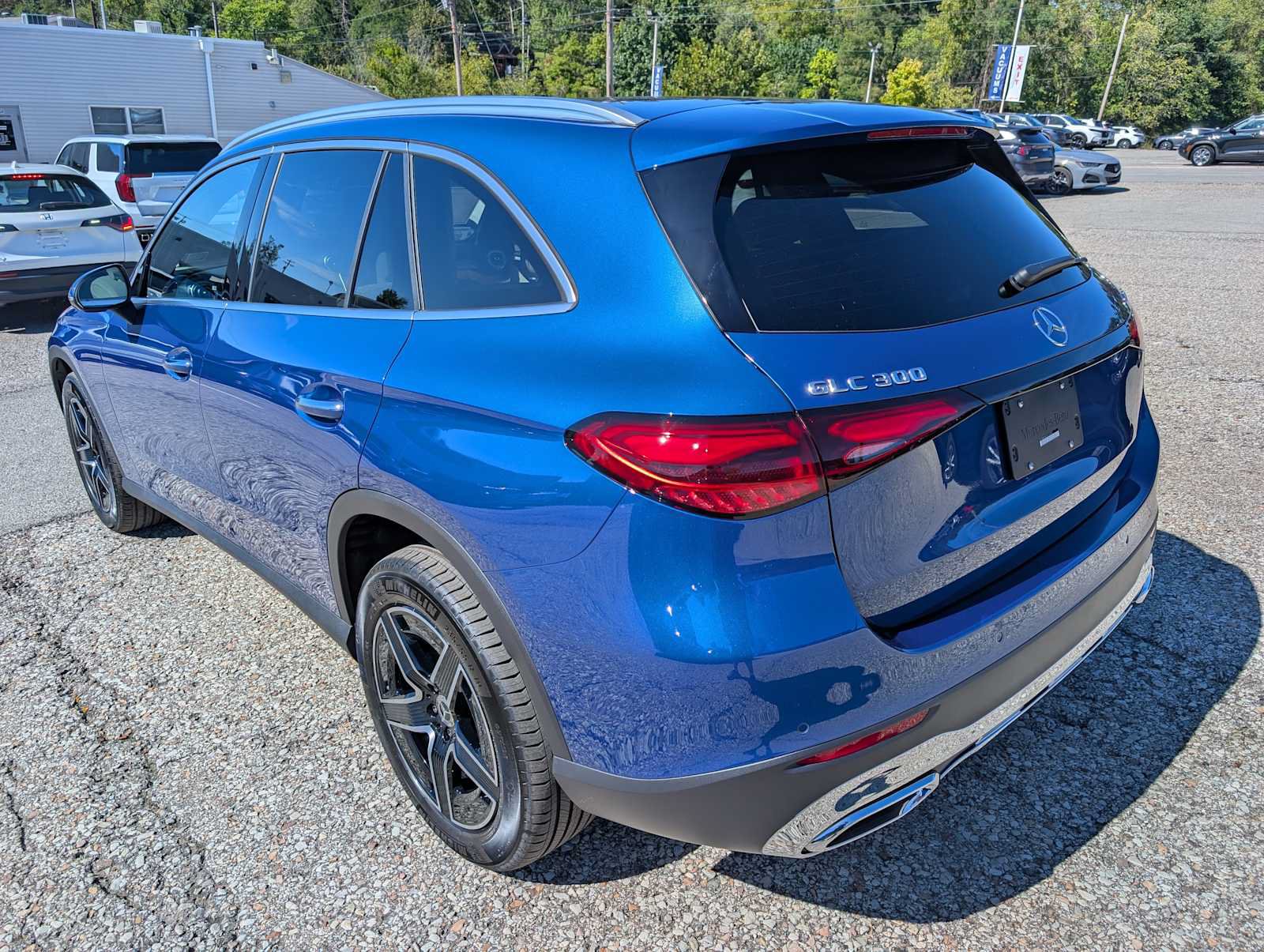 New 2027 Mercedes-Benz GLC 300 4MATIC image 9