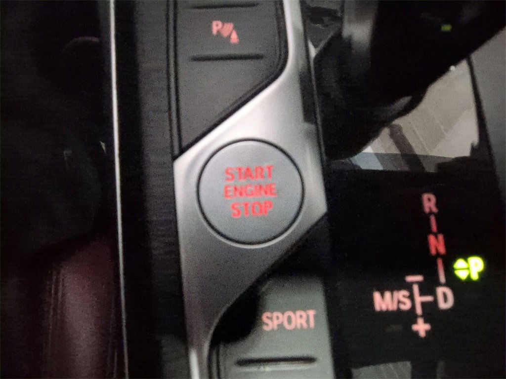 Used 2021 BMW 440i xDrive M440i xDrive w/ Premium Package image 21