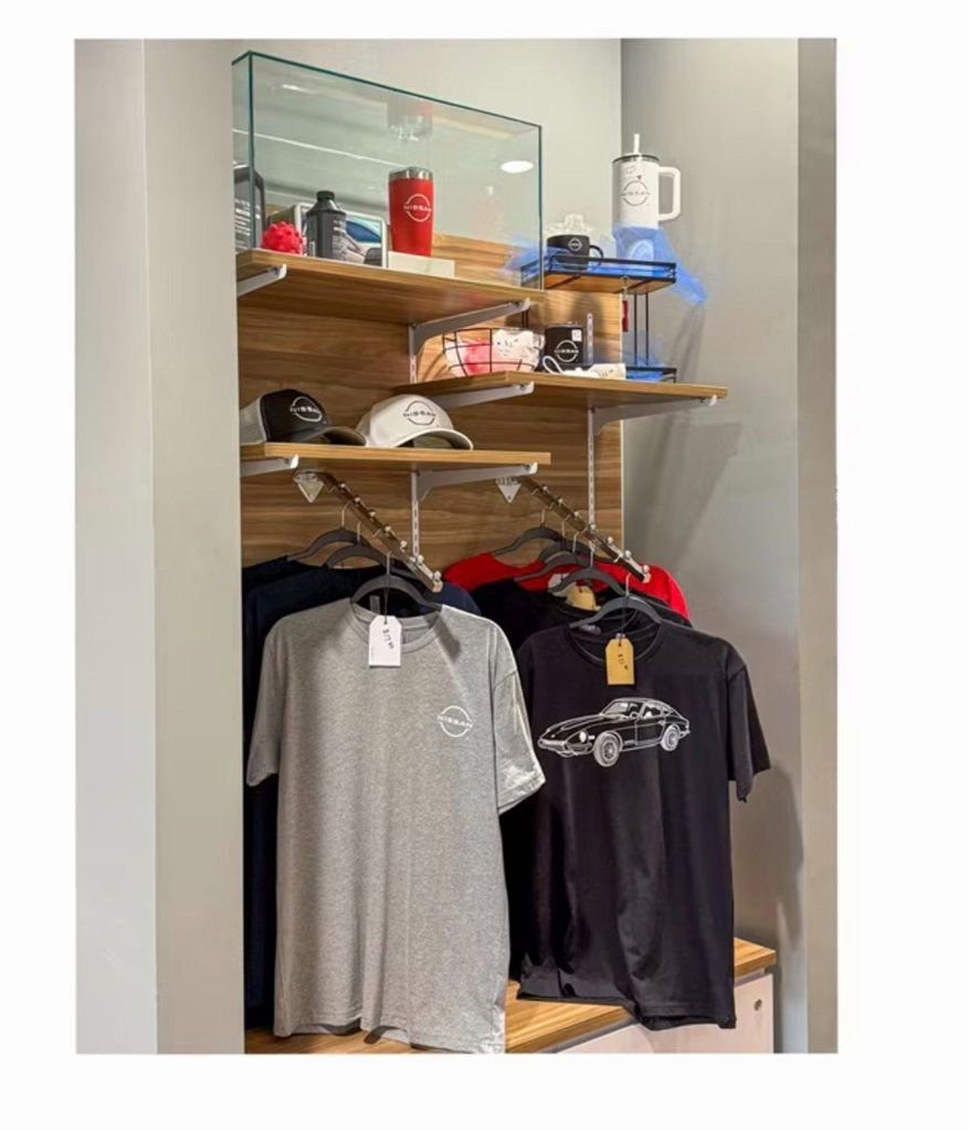 Used 2024 Ford Transit 250 Low Roof w/ Exterior Upgrade Package image 34