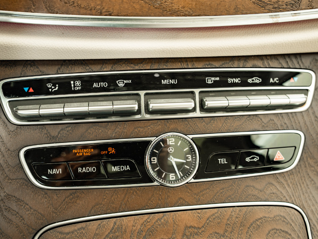 Used 2018 Mercedes-Benz E 400 4MATIC Wagon image 37
