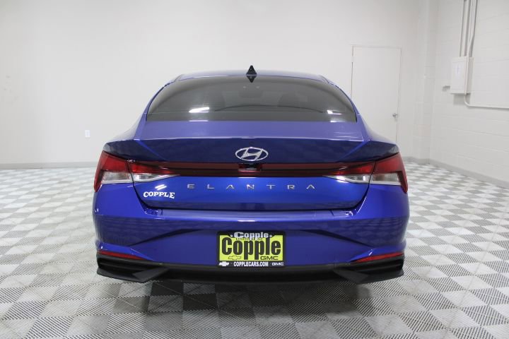 Used 2023 Hyundai Elantra SEL image 10