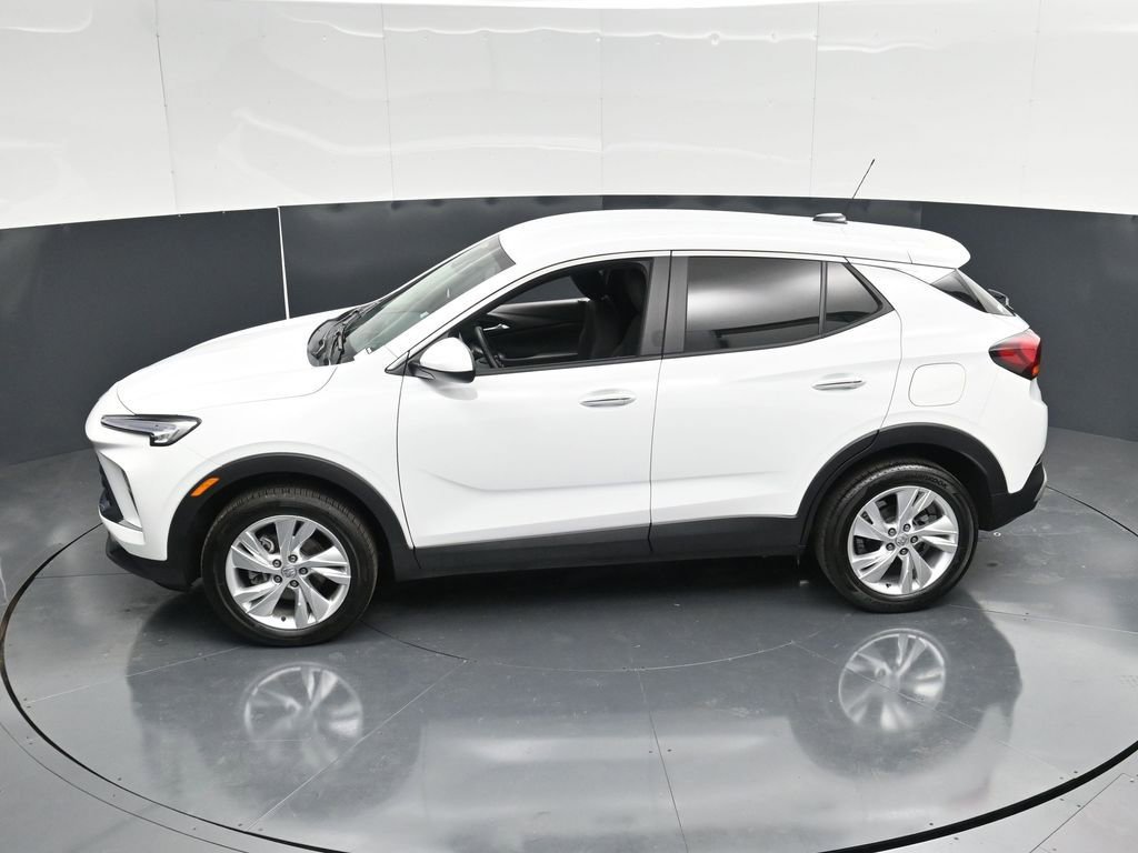 Used 2025 Buick Encore GX Preferred AWD/4WD image 41