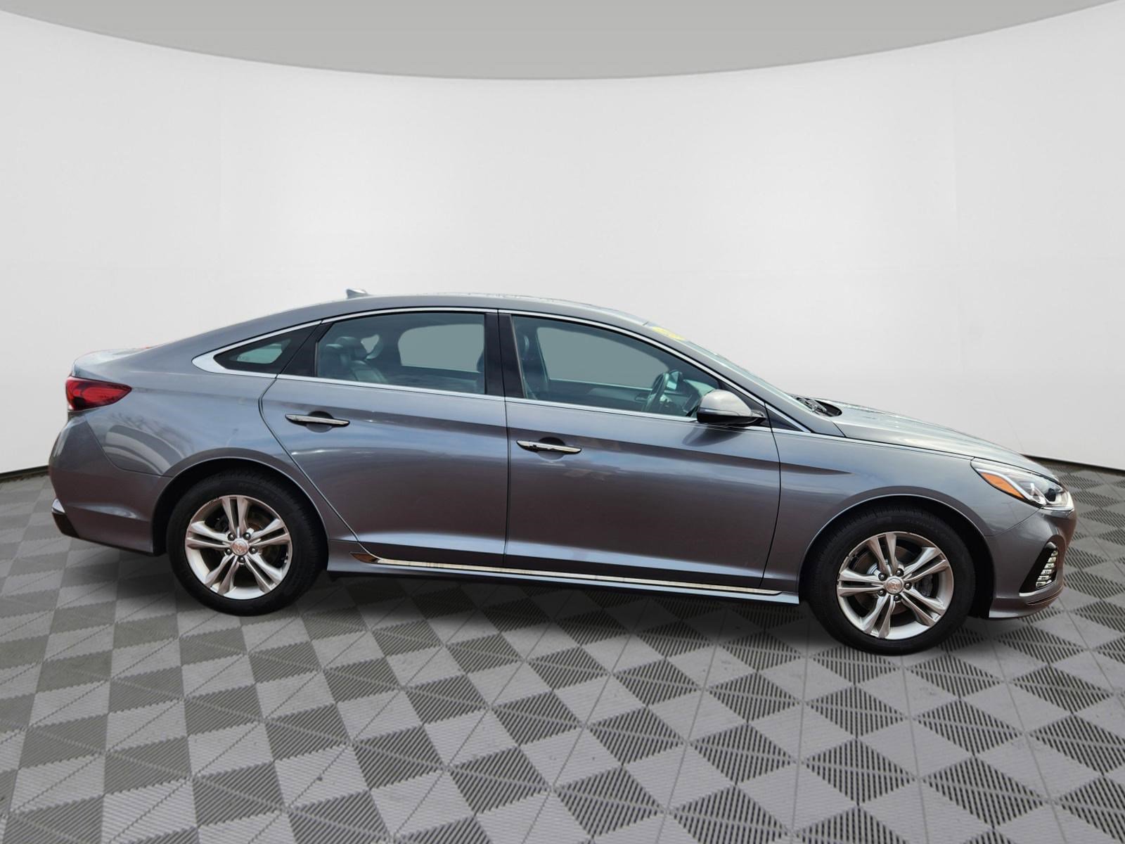 Used 2018 Hyundai Sonata Sport image 6