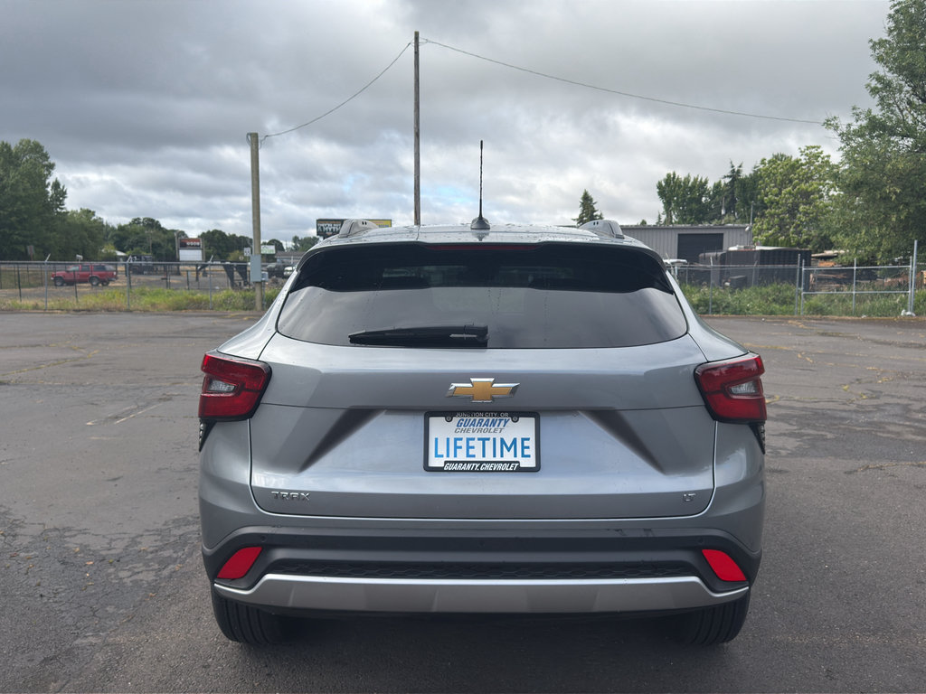 New 2025 Chevrolet Trax LT w/ Driver Confidence Package FWD image 22