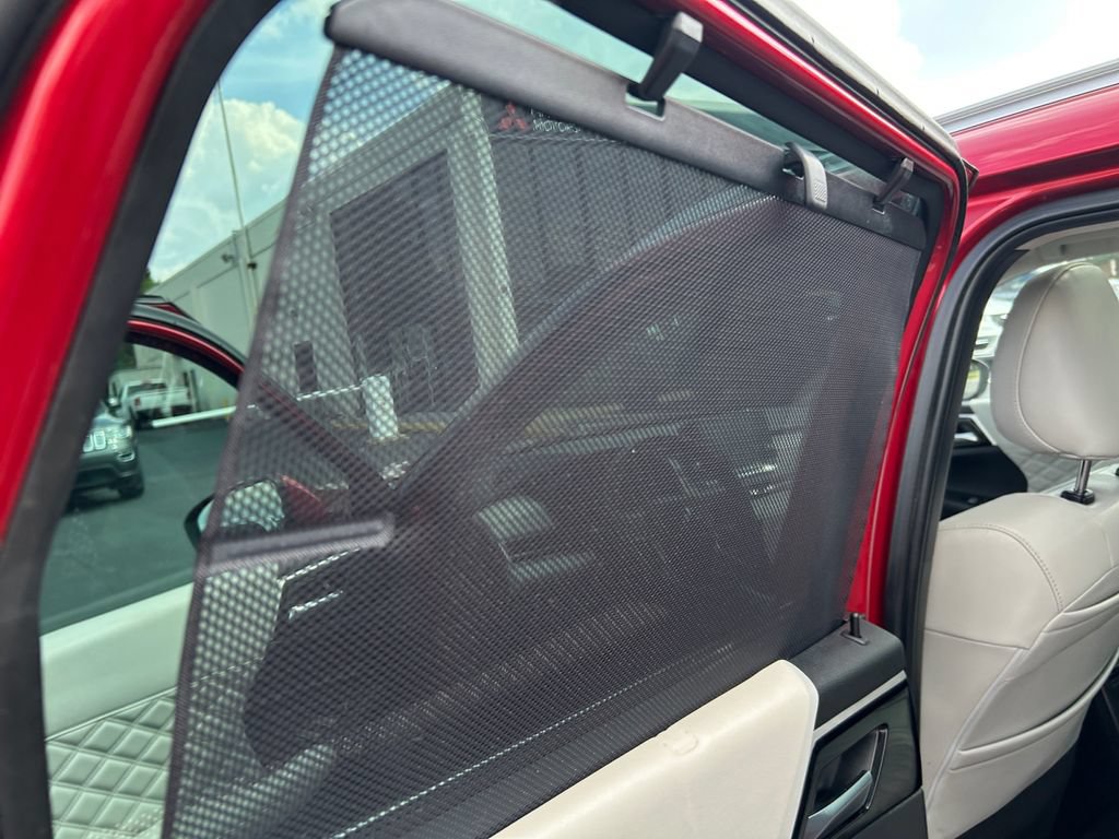 Used 2023 Mitsubishi Outlander SE AWD/4WD image 33