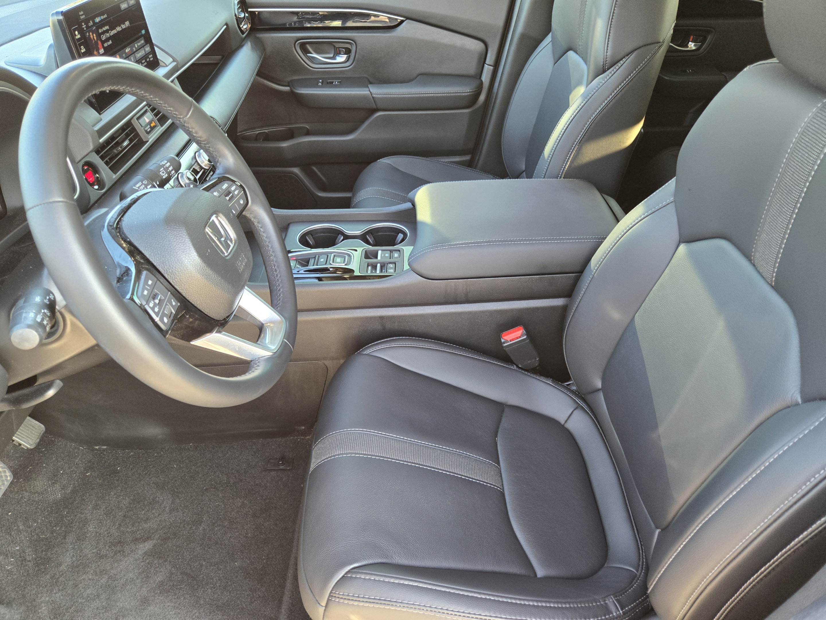 Certified 2025 Honda Pilot Touring image 9