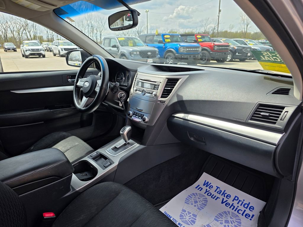 Used 2010 Subaru Outback 2.5i Premium AWD/4WD image 31