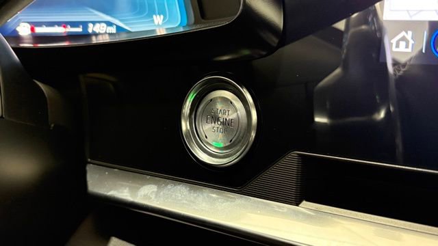 Used 2023 Chevrolet Corvette Stingray w/ Z51 Performance Package image 37