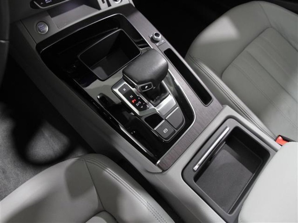 Used 2022 Audi Q5 2.0T Premium w/ Convenience Package image 14