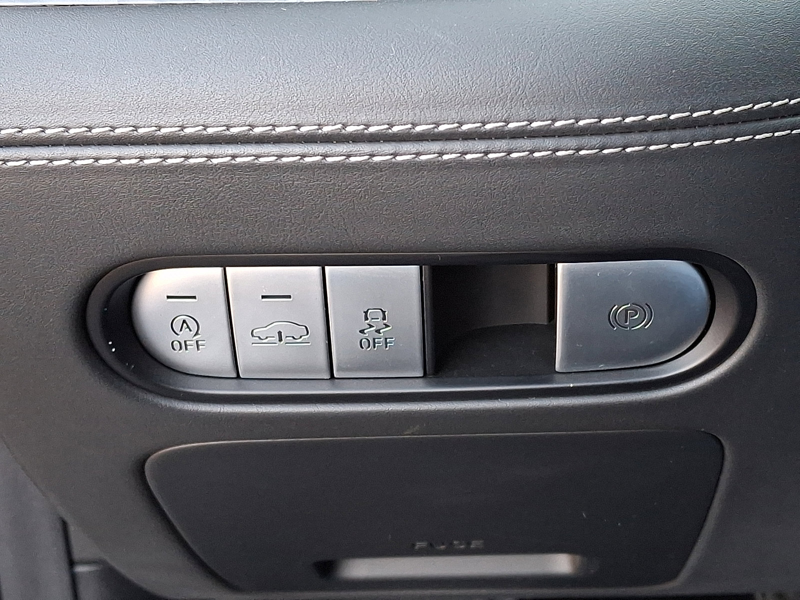 Certified 2023 Genesis G90 3.5T image 26