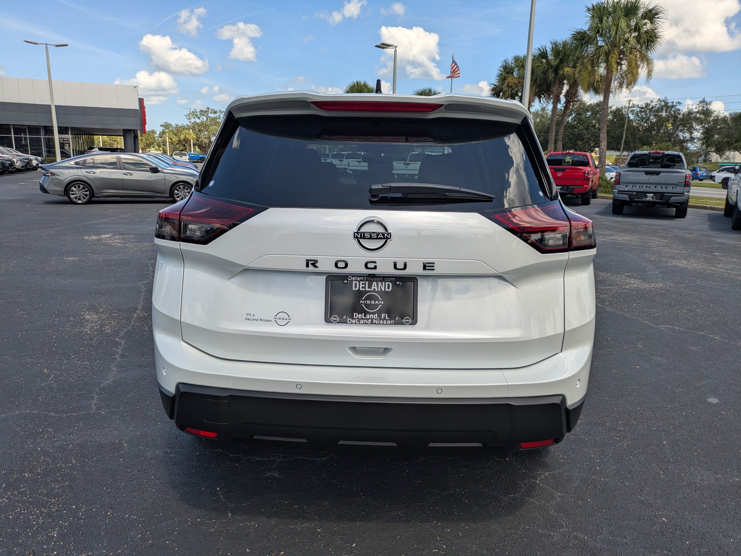 New 2026 Nissan Rogue Dark Armor FWD image 5