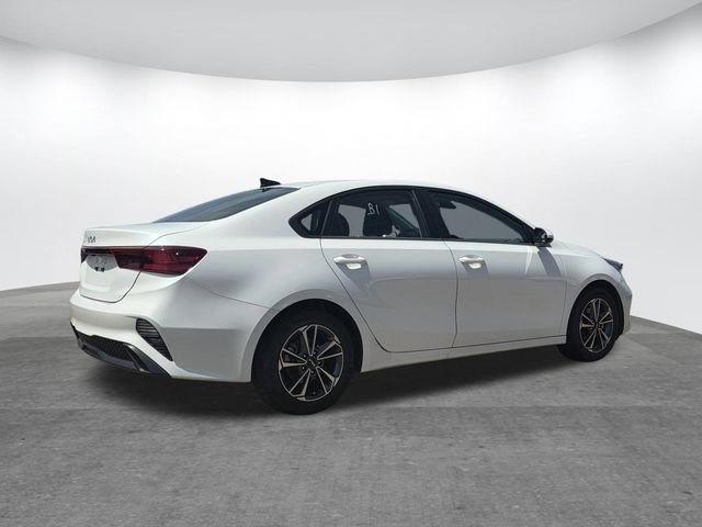 Used 2024 Kia Forte LXS image 4