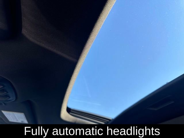 Used 2024 Chevrolet Trax RS w/ Sunroof Package image 17