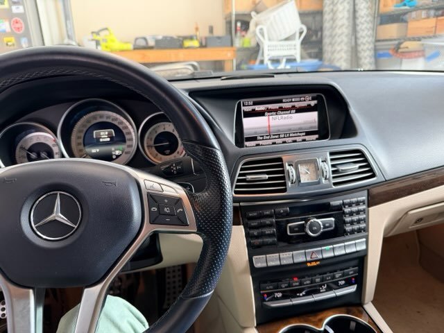 Used 2015 Mercedes-Benz E 400 Cabriolet image 4