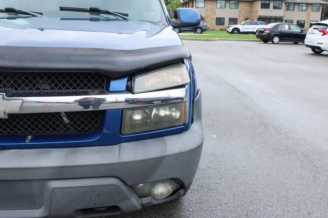 Used 2003 Chevrolet Avalanche 4x4 w/ Suspension Package, Off-Road image 37