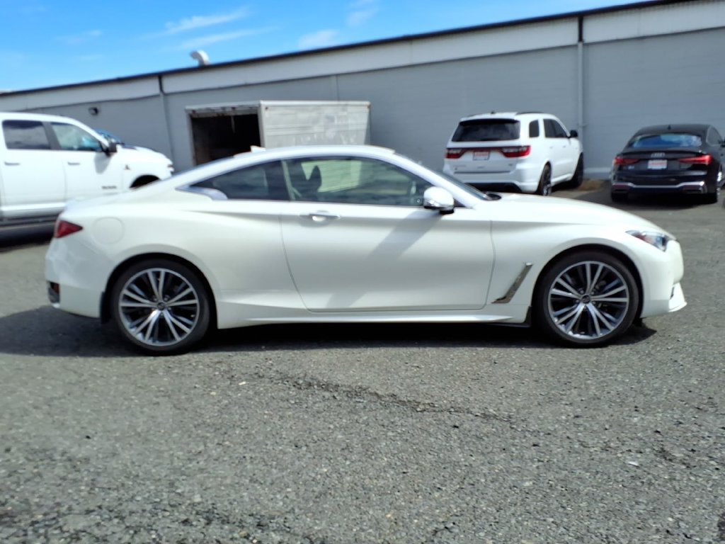 Used 2022 INFINITI Q60 3.0t Luxe w/ Cargo Package AWD/4WD image 8