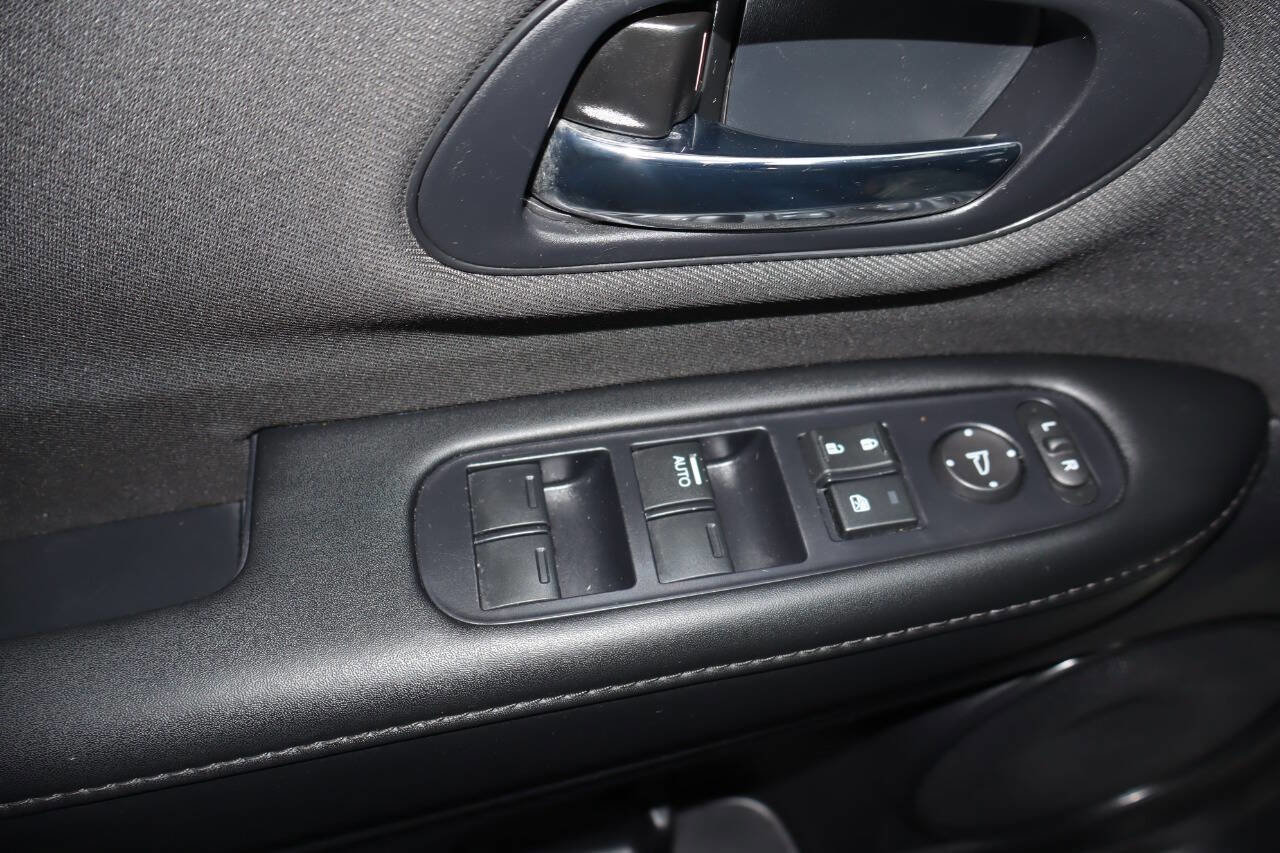 Used 2020 Honda HR-V LX image 16