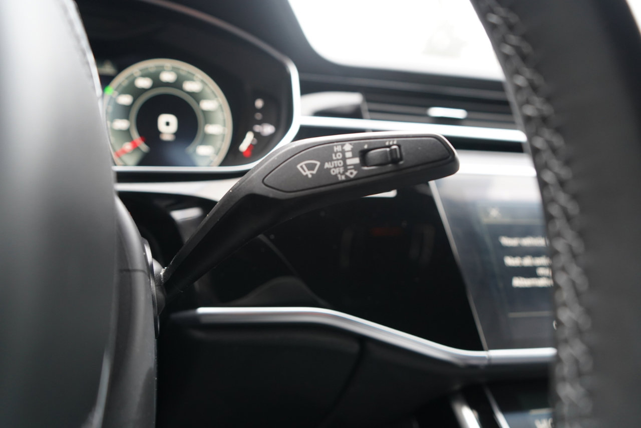 Used 2022 Audi S8 w/ S8 Comfort Plus Package image 28