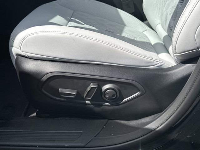 New 2026 Jeep Cherokee Overland image 10